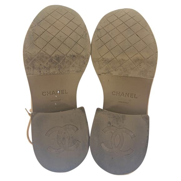 Chanel 2022 Interlocking CC Logo Cap Toe Lace-Up Boots - Picture 16 of 16